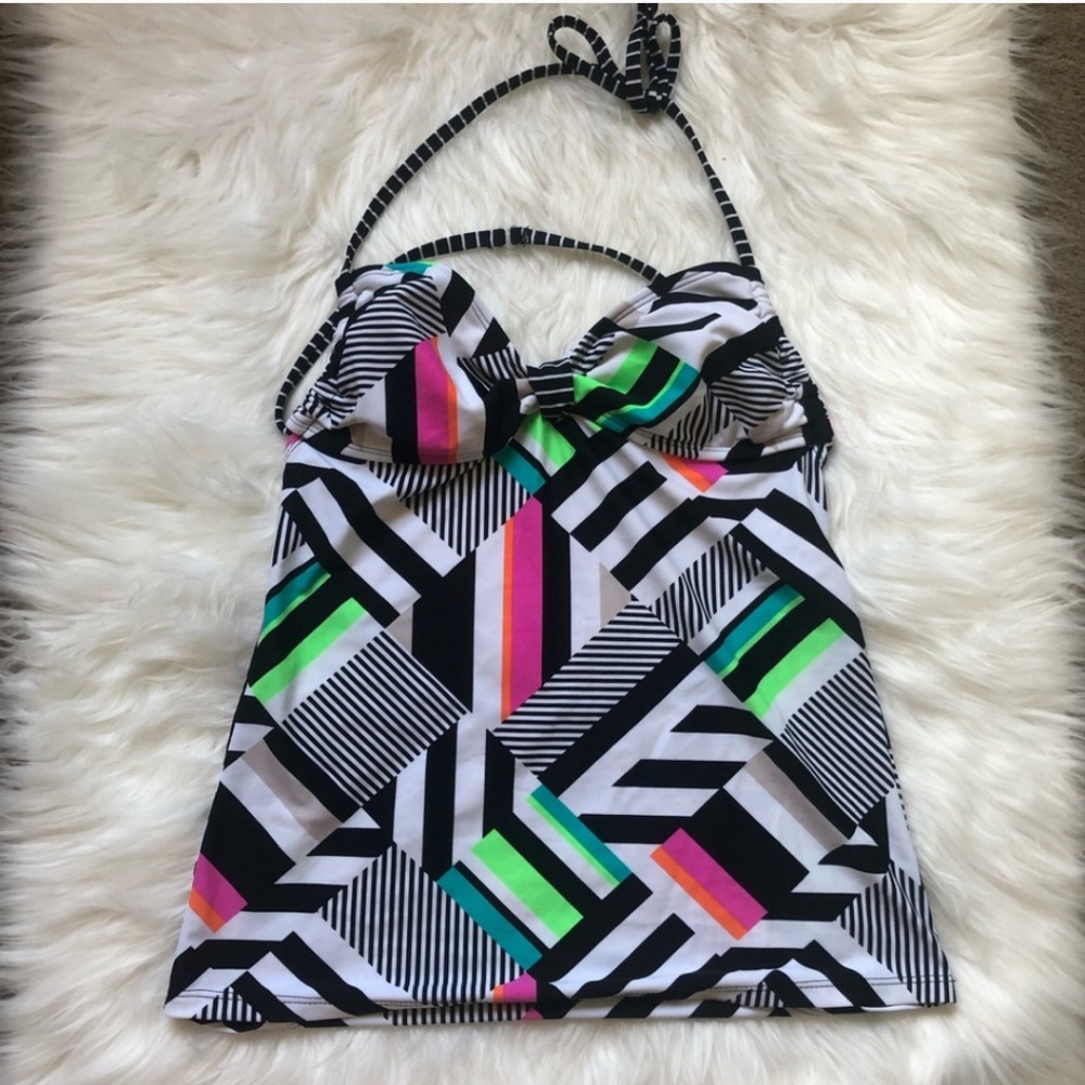 Hula honey geometric swimsuit top